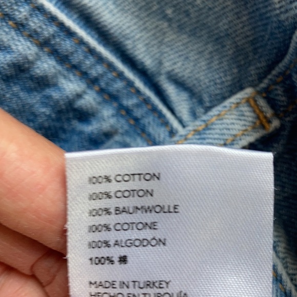 We the free distressed w holes raw fray hem button fly jean size 26 - Picture 13 of 17